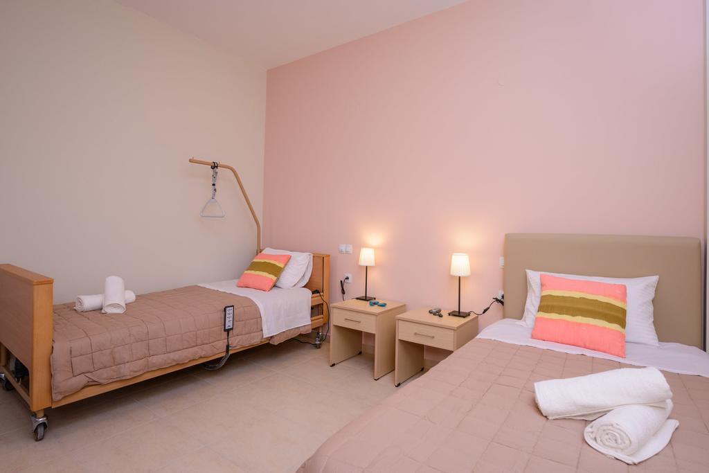 Aksos Suites Accessible Accommodation Agia  エクステリア 写真