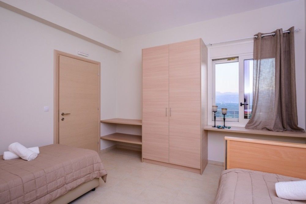 Aksos Suites Accessible Accommodation Agia  エクステリア 写真